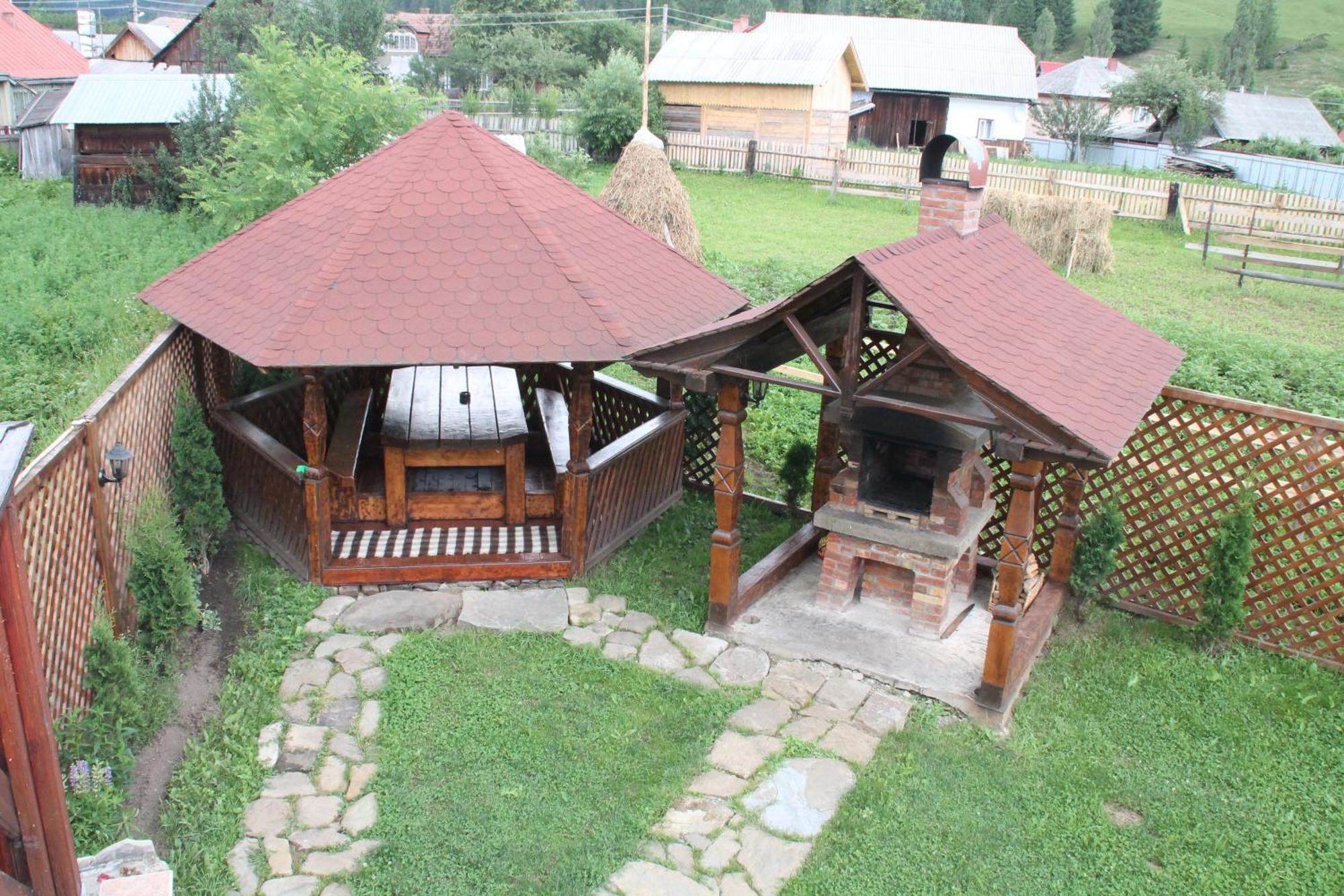 Pensiunea Alexandra Vatra Moldoviţei Exterior foto